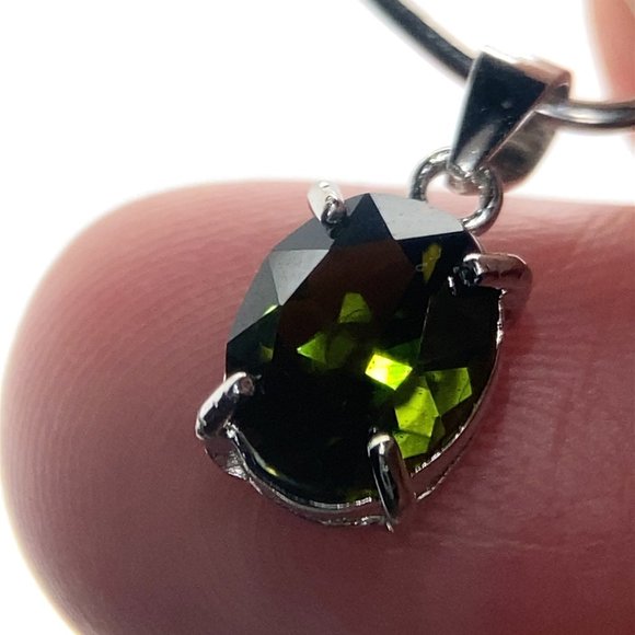 Chrome Tourmaline 1.55ct White Gold Finish Solid 925 Sterling Silver Pendant - Picture 1 of 7